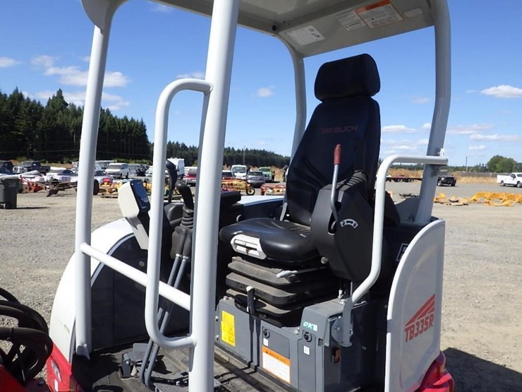 takeuchi-tb335r-image-36