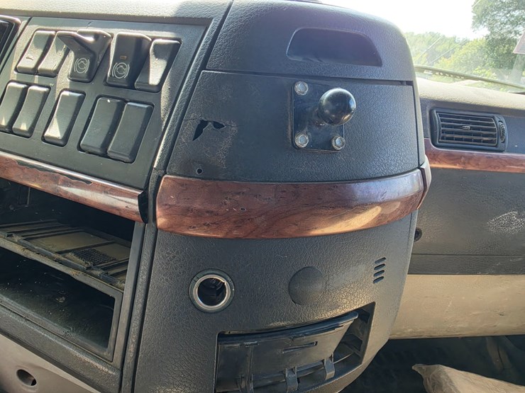 #25407-•-2005-volvo-vhd-quad-axle-dump-truck-image-99