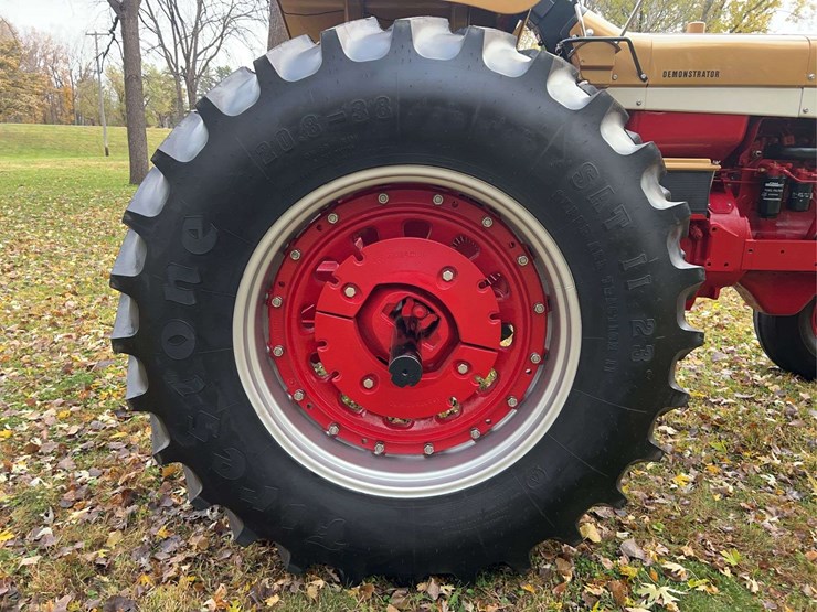 1970-1456-farmall-row-crop-golden-demonstrator-image-40