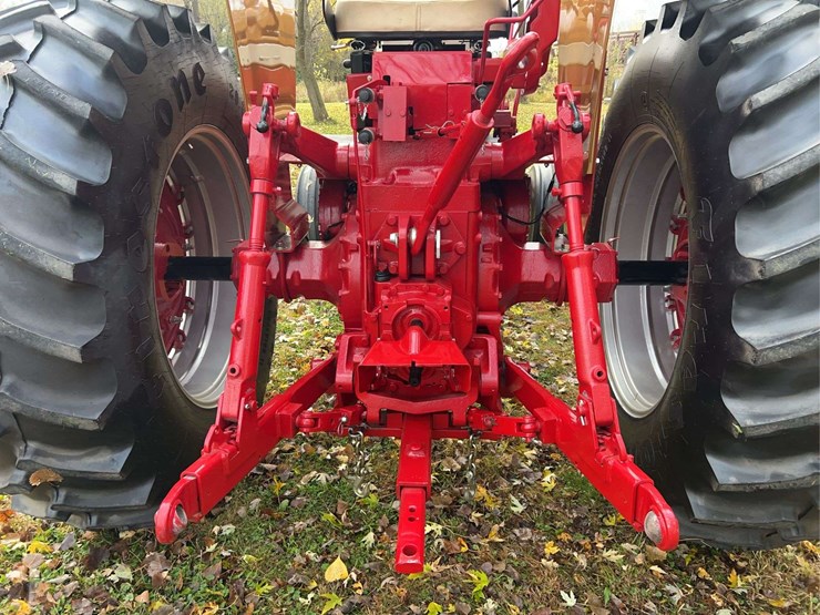 1970-1456-farmall-row-crop-golden-demonstrator-image-42