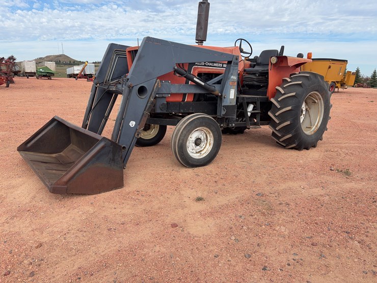 allis-chalmers-6060-tractor-image-1