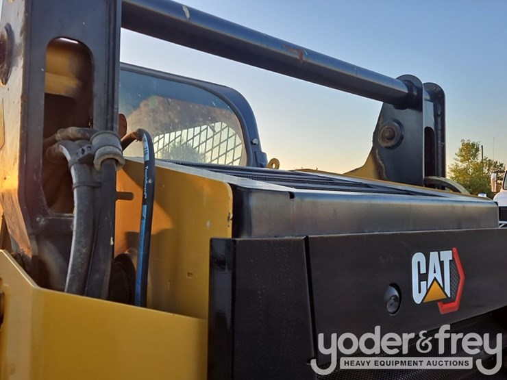 2021-caterpillar-259d3-image-22