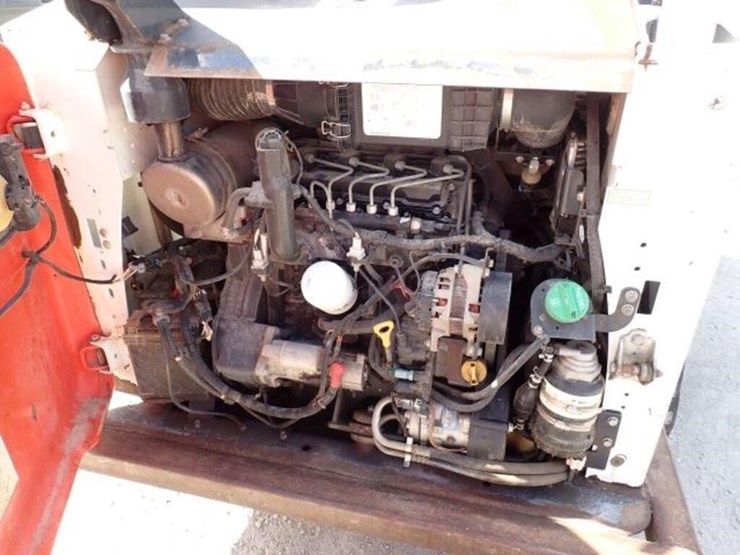 2017-bobcat-t590-image-29