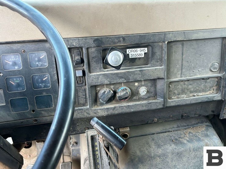 1991-international-4900-image-12