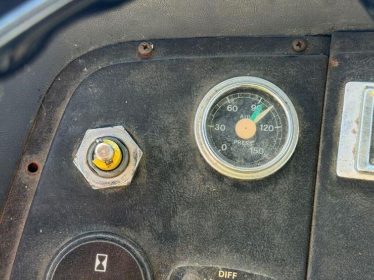 1993-ford-l8000-image-14