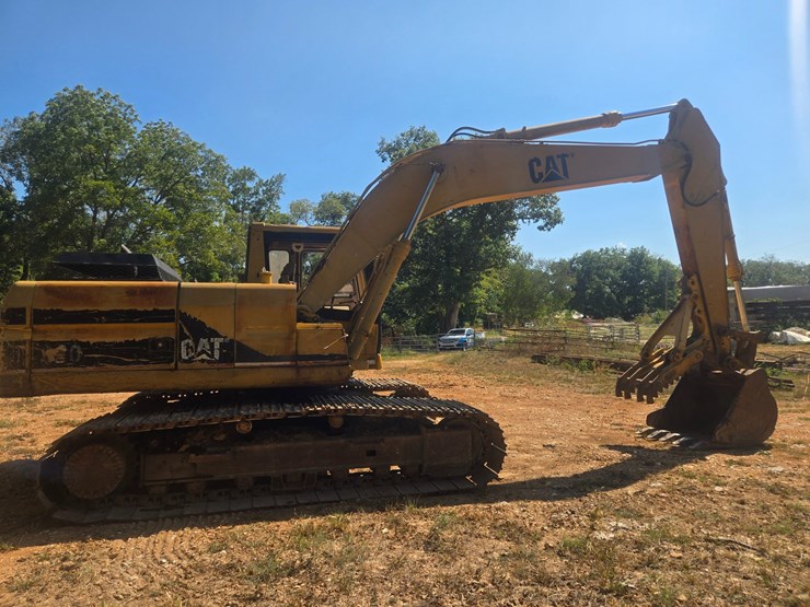 caterpillar-320-image-13