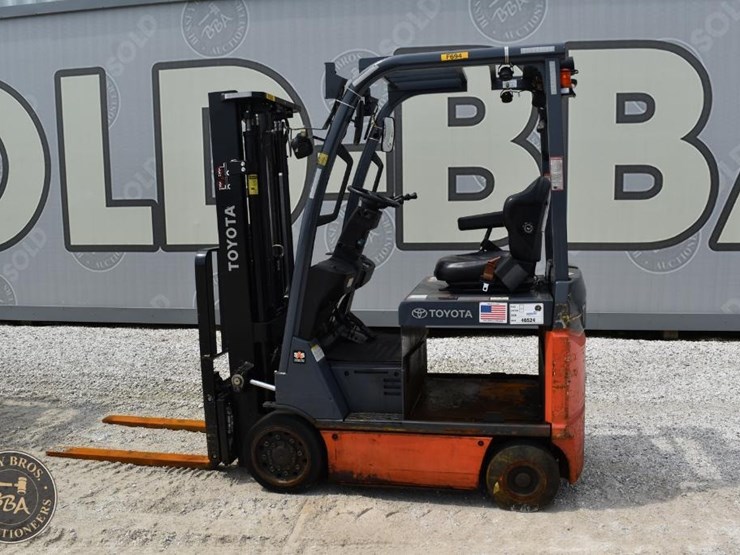 2021-toyota-8fbc15u-46524-image-3