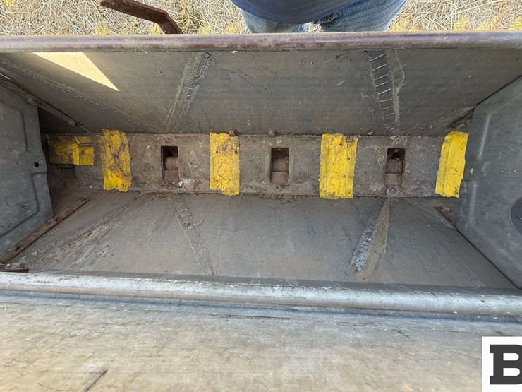 van-brunt-grain-drill-image-21