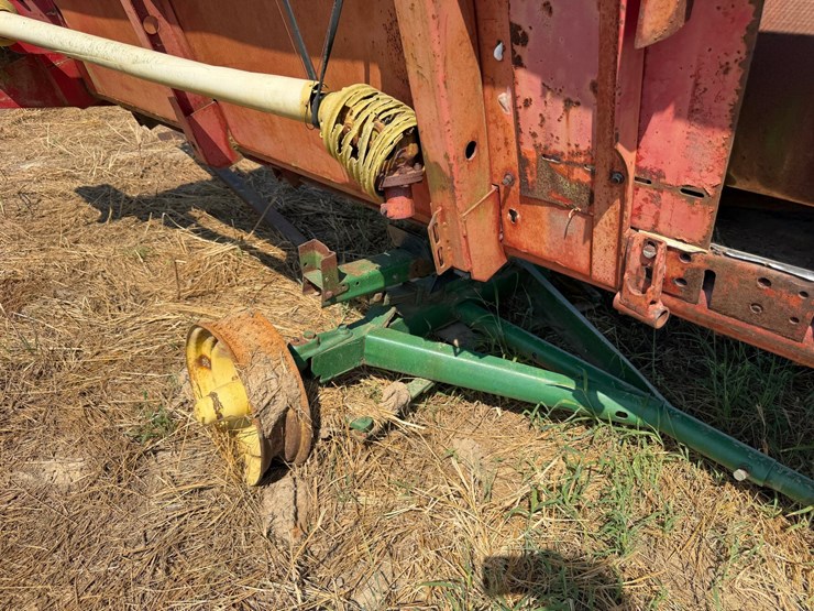 massey-ferguson-6022r-image-12