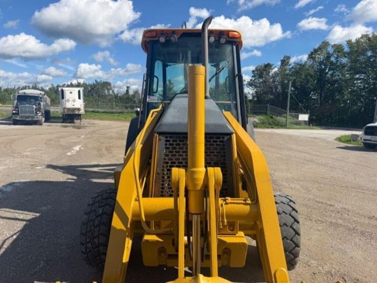 2006-deere-310g-image-32