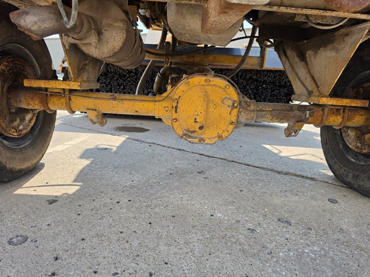 #25415-•-rosco-sweeper-broom-image-74