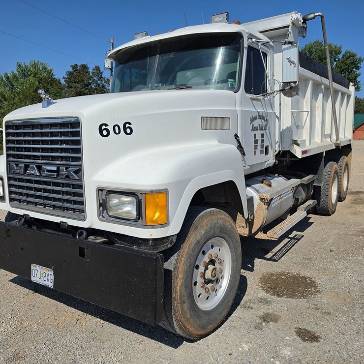 1996 MACK CH600