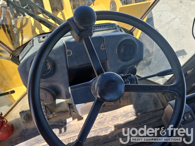 2017-deere-544k-image-37
