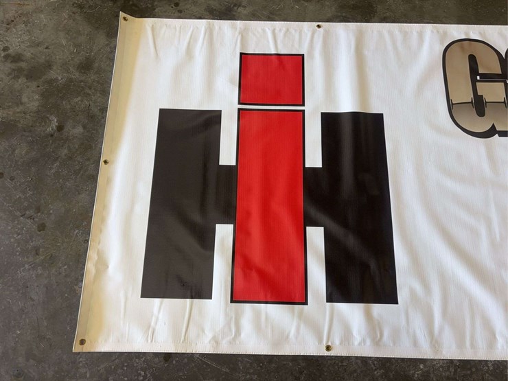 international-harvester-gold-demonstrator-50th-anniversary-banner-image-2