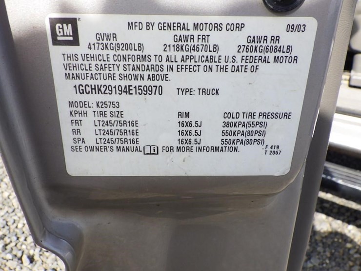 2004-chevrolet-2500hd-image-32
