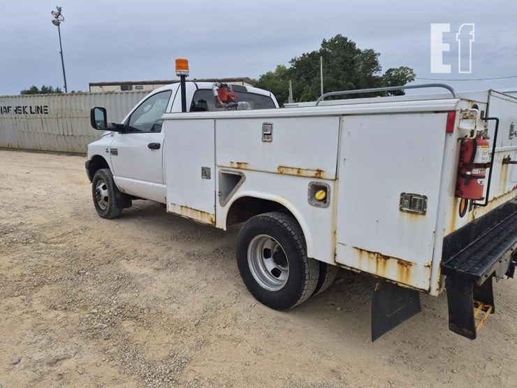 2008-dodge-ram-3500-image-2