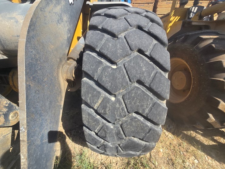 deere-444j-image-78