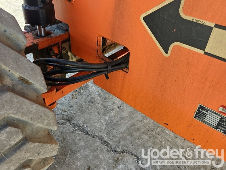2008-jlg-800aj-image-32