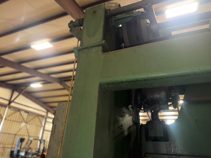 #54327-•-the-cleveland-crane-k5-10-industrial-press-brake-m3380-inv#54327-image-47