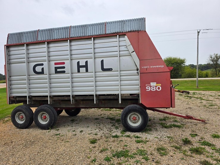 gehl-980-image-1