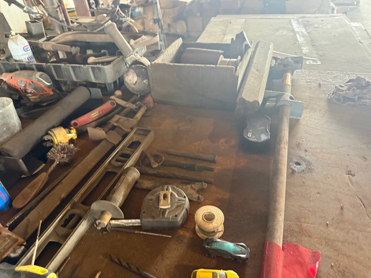 #53560-•-lot-of-misc-shop-tools-&-supplies-inv#53560-image-1