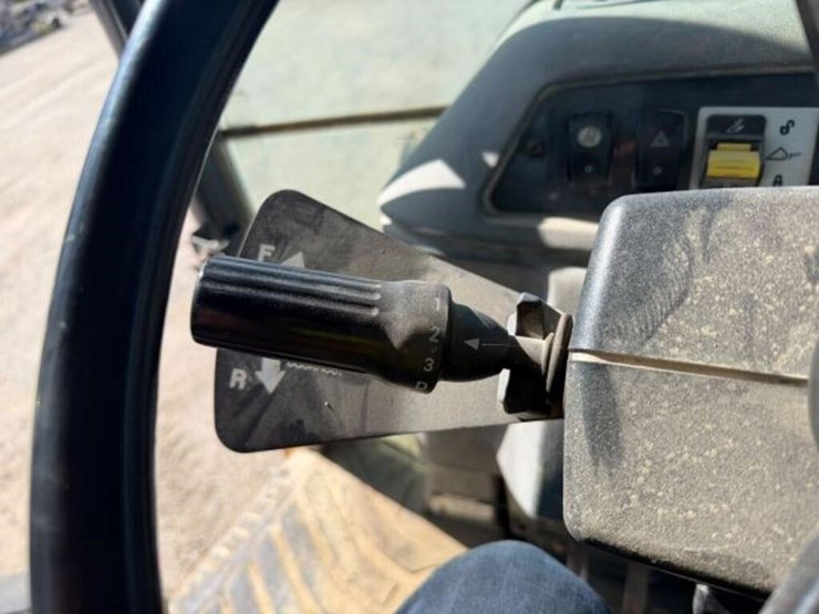 2011-deere-310sj-image-14