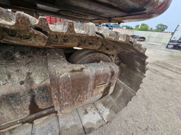 2016-hitachi-zx350-lc-image-31