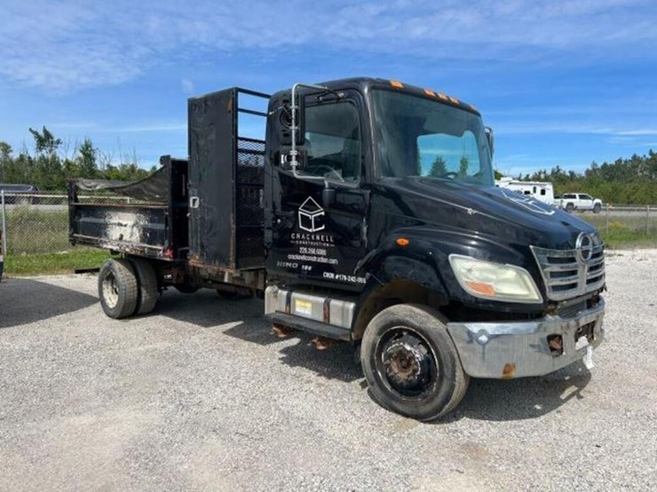 hino-185-image-2