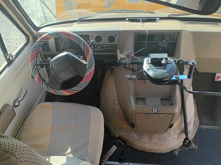 1996-chevrolet-g30-image-37