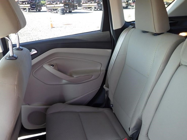 2017-ford-escape-image-14