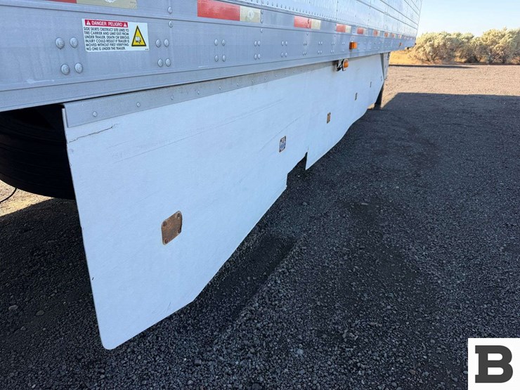 2013-utility-reefer-van-image-33