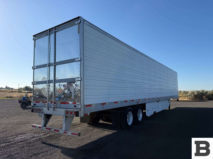 2013-utility-reefer-van-image-6