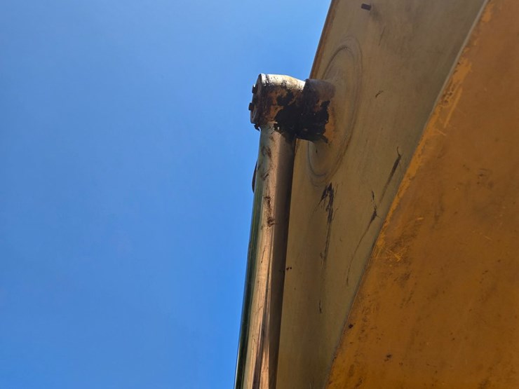 caterpillar-320-image-103