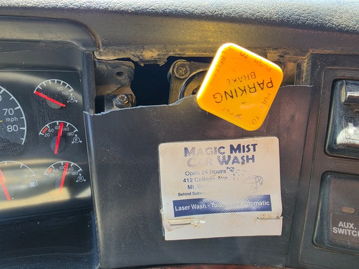 #25407-•-2005-volvo-vhd-quad-axle-dump-truck-image-95