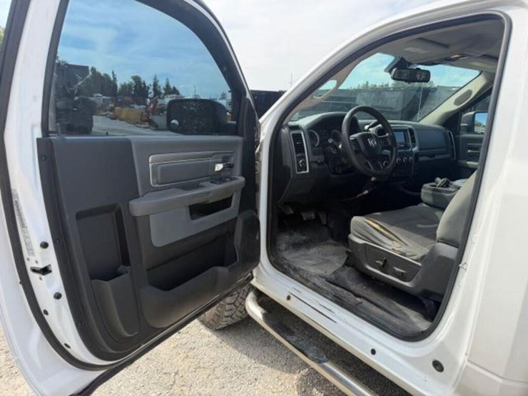 2016-ram-2500-hd-image-14