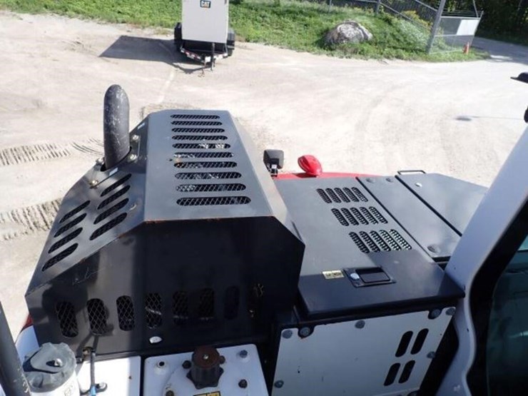 2021-bobcat-e145-image-29