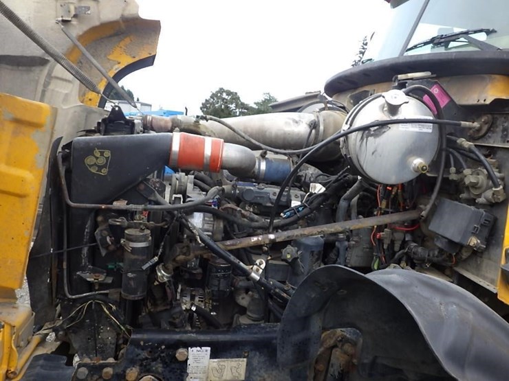 2007-mack-cv713-granite-5-axle-dump-truck-image-34