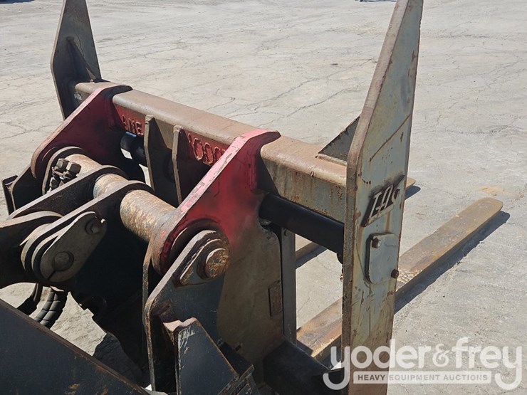 2017-deere-544k-image-22