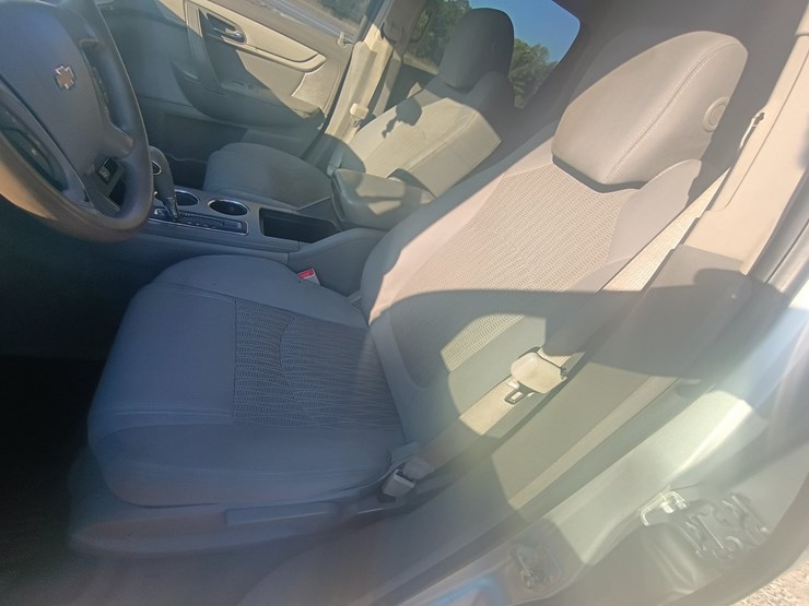 2013-chevrolet-traverse-image-21