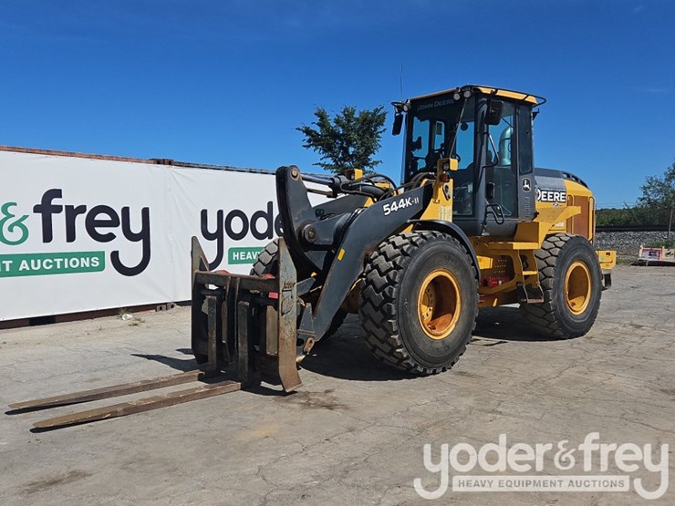 2017-deere-544k-image-1
