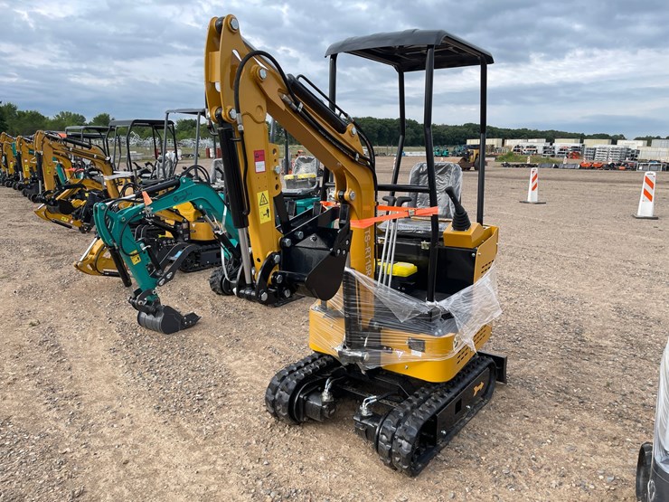 #5536-•-2026-ats-rt15r-mini-excavator-image-2