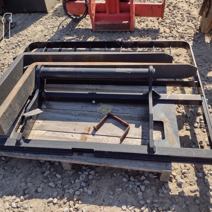 MANITOU PFB 35N 1470 TILTING FORK CARRIAGE