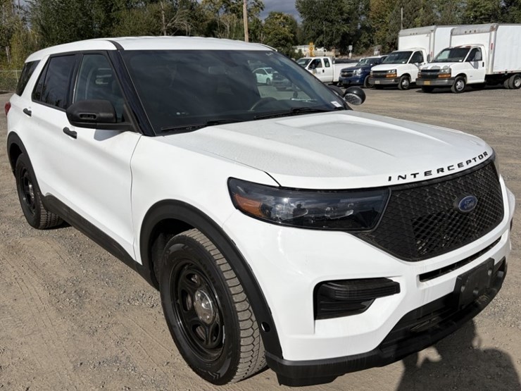 2020-ford-explorer-image-2