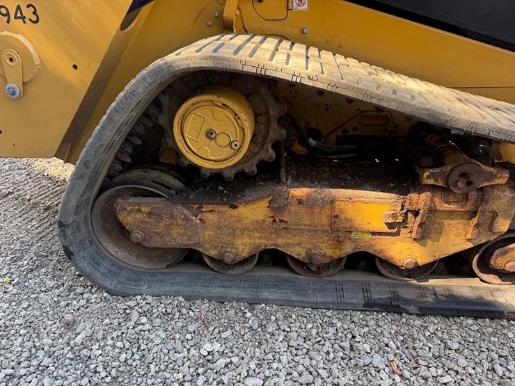 2023-caterpillar-259d3-image-13