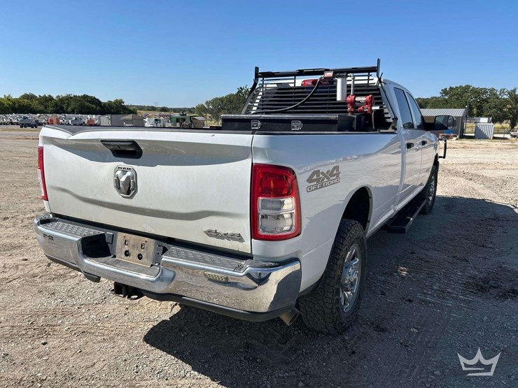 2022-dodge-2500-image-3