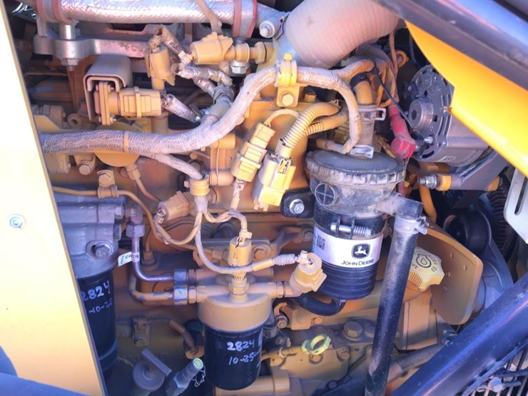 2019-deere-710l-image-5