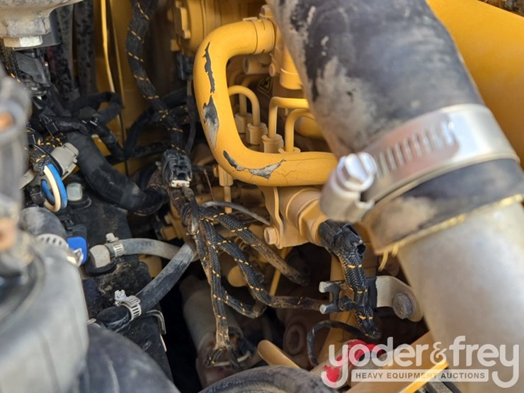 2019-caterpillar-259d3-image-34