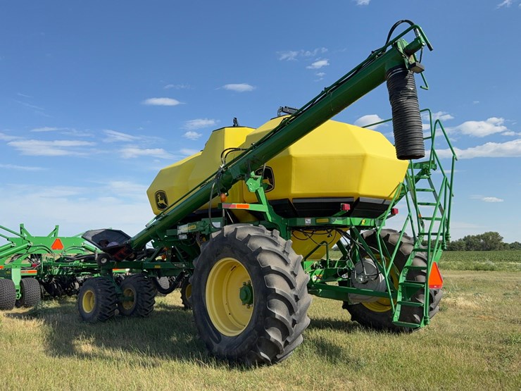 john-deere-1890-image-15