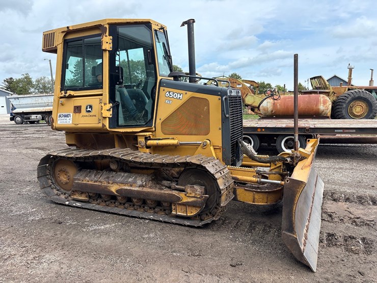 2004-deere-650h-xlt-image-7