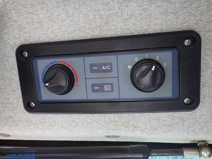 2022-xcmg-xc958u-image-38